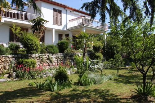 Apartments with parking space Lovran, Opatija - 2303