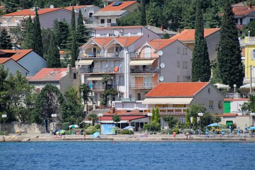 Apartments by the sea Selce, Crikvenica - 2364