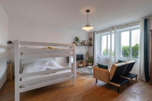 Dviaukštė lova arba lovos apgyvendinimo įstaigoje CABANA & Quai de la Loire