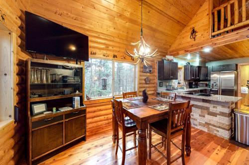 Cozy Pines Cabin – Photos 4