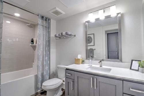 Ένα μπάνιο στο Work in Style & Private Workspace & Premium Comfort - G2047