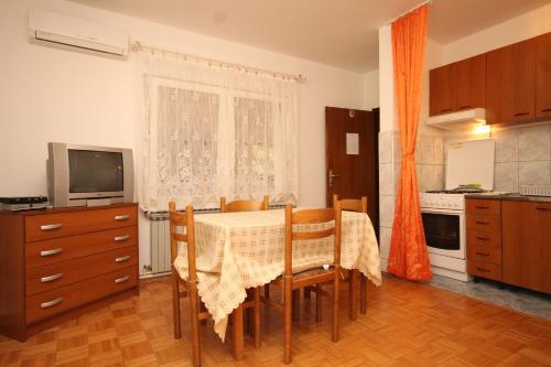 Apartment Mali Losinj 2486a