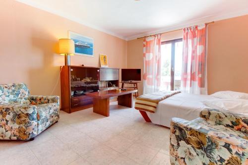 Apartments by the sea Mali Losinj (Losinj) - 2489