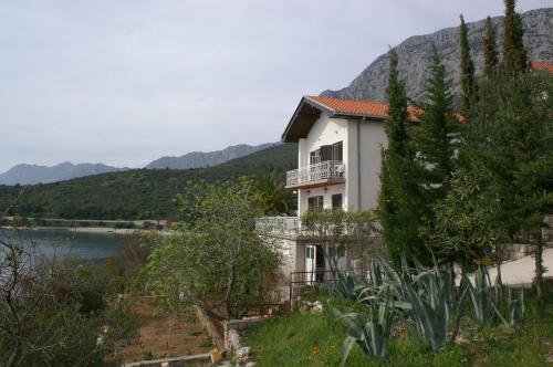 Fotografie z fotogalerie ubytování Apartments by the sea Podaca, Makarska - 2620 v destinaci Podaca