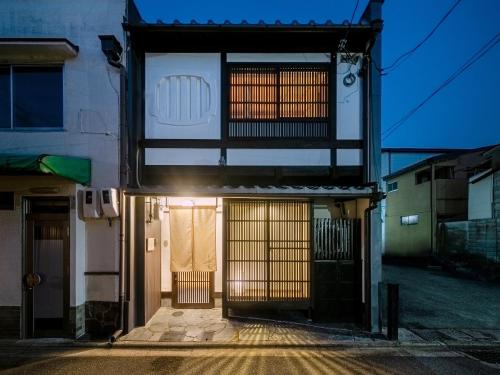 Yorozuha Machiya House