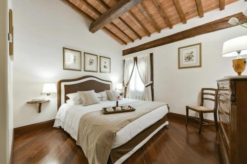 Buonarroti big apartment with terrace in Oltrarno