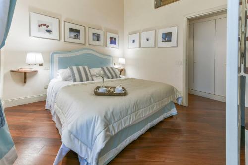 Pontormo apartment with fireplace in Oltrarno