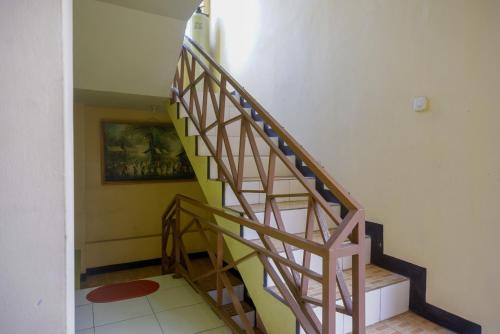 Fotografie z fotogalerie ubytování RedDoorz Syariah near GOR Satria 4 v destinaci Sumbang