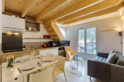 Central Duplex Apartment - Blanc Neige - Happy Rentals