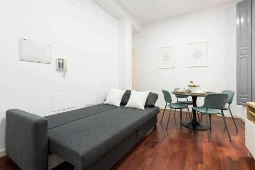 Calderón de la Barca 3 by Pineapple Homes