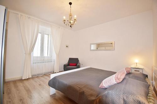 Apartments with parking space Valbandon, Fazana - 9708
