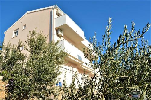 Fotografia z galérie ubytovania Apartments by the sea Stanici, Omis - 12929 v Omise