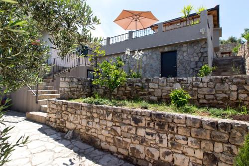 Apartments by the sea Cove Donja Kruscica - Donja Krusica, Solta - 12418