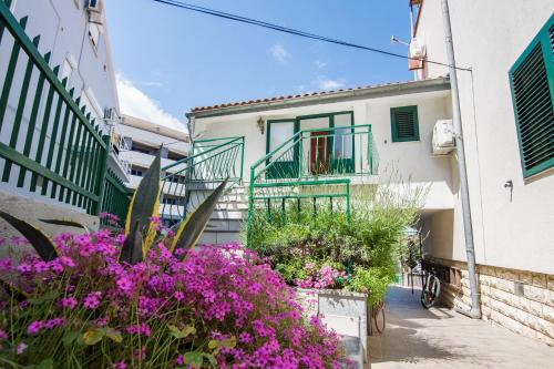 Apartments by the sea Biograd na Moru, Biograd - 11932