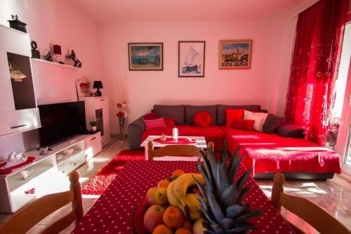 Apartments with parking space Supetar, Brac - 2896
