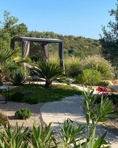 Κήπος έξω από το Casa de Olivos - Unique Apartments - Adult Only
