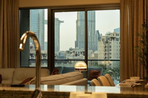 Χώρος καθιστικού στο Luxury 3 BR - Direct View to Burj Khalifa