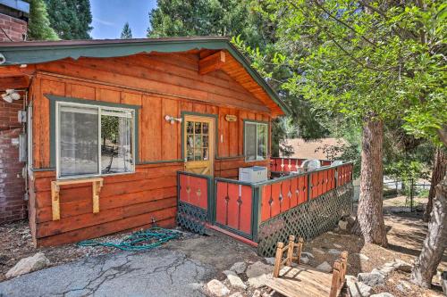 Pet-Friendly Running Springs Cabin with Deck! – Photos 3