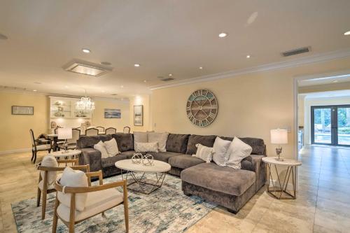 Imagen de la galería de North Palm Beach Retreat with Pool and Boat Dock!, en North Palm Beach