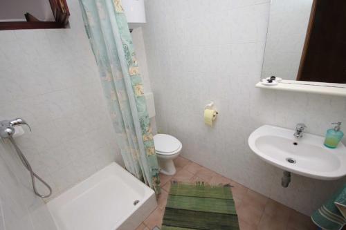 Koupelna v ubytování Apartment Krk 3231e