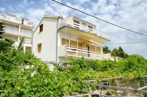 Fotografie z fotogalerie ubytování Apartments by the sea Stanici, Omis - 2765 v Omiši