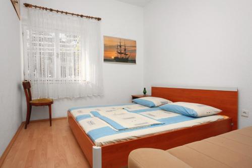 Apartments by the sea Stanici, Omis - 2765