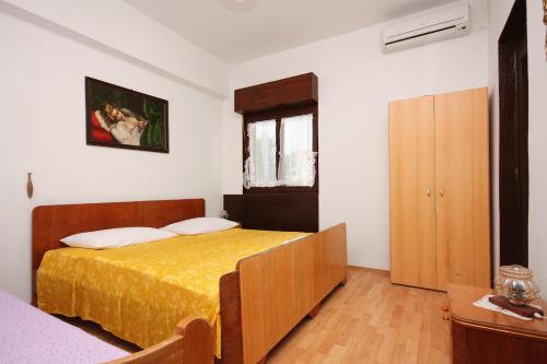 Apartments by the sea Stanici, Omis - 2765