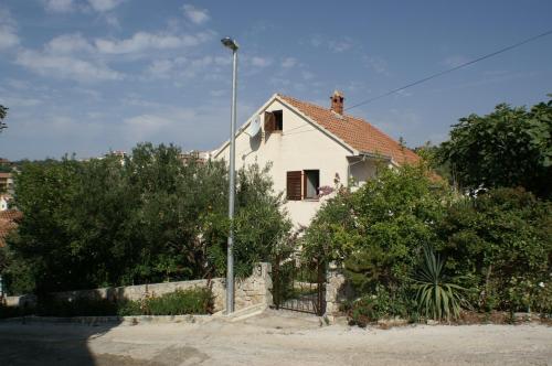 Fotografia z galérie ubytovania Seaside holiday house Mavarstica, Ciovo - 2788 v Trogiri