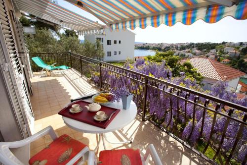 Seaside holiday house Mavarstica, Ciovo - 2788