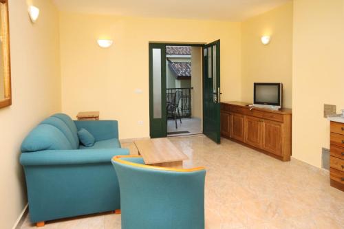 Apartments by the sea Rogoznica - 3265