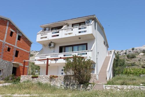 Fotografia z galérie ubytovania Apartments by the sea Metajna, Pag - 3304 v destinácii Zubovići