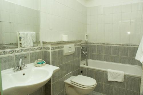 Bilik mandi di Rooms by the sea Rabac, Labin - 3016