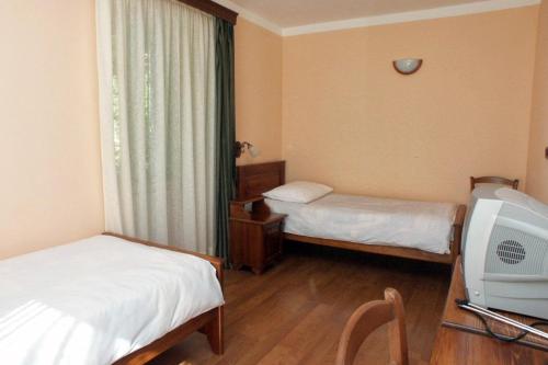 Katil atau katil-katil dalam bilik di Rooms by the sea Rabac, Labin - 3016