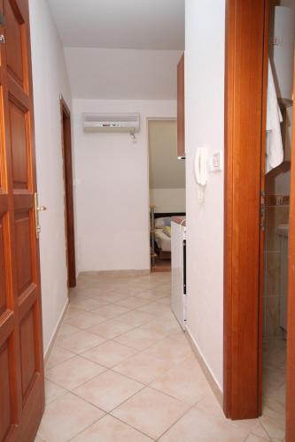 Dapur atau dapur kecil di Apartments by the sea Povljana, Pag - 3316