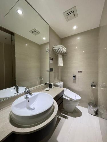 Koupelna v ubytování Royal Gold Hotel