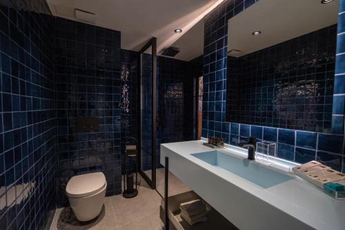 Ένα μπάνιο στο Zimmer Bosphorus Hotel
