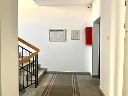 Nuotrauka iš apgyvendinimo įstaigos All White mieste Bania Luka galerijos