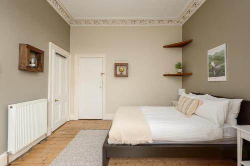 2 Bed Old Town Apartment - Next To Castle photo 13
