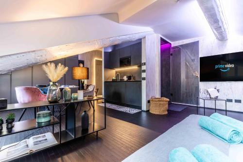 QUADRILATERO DELLA MODA- Luxury Loft in the Heart of the Fashion District