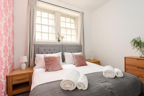 2 BR Royal Mile Apartment photo 16