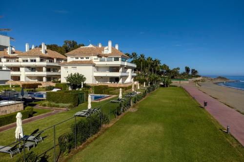 Apt 212 Heaven Beach Apartments, Guadalmansa Playa