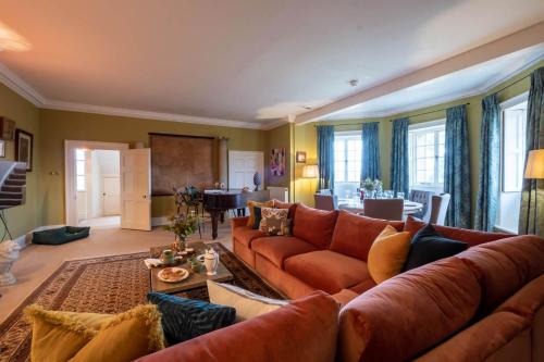 Gallery image of Pylewell Park Penthouse in Lymington