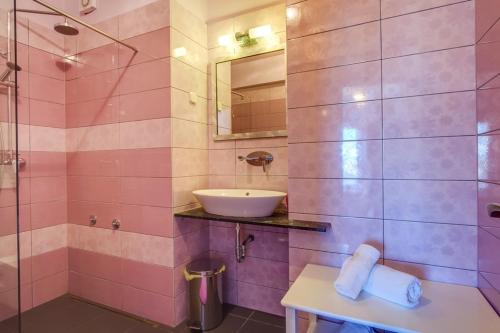 a bathroom with a sink and a shower at Double Room Mali Losinj 3445h in Mali Lošinj