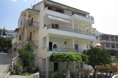Apartments by the sea Podgora, Makarska - 4782
