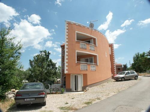 Zdjęcie z galerii obiektu Apartments with a parking space Silo, Krk - 3027 w mieście Šilo