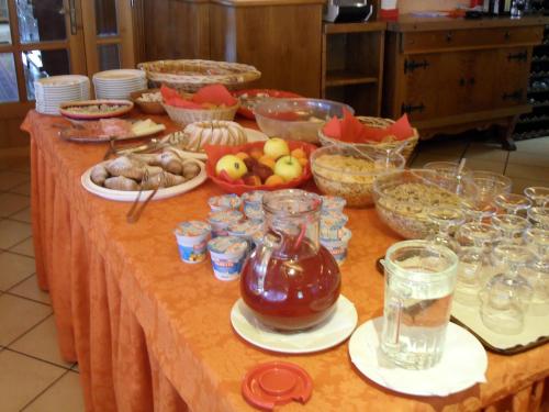 Jídlo v hotelu nebo okolí