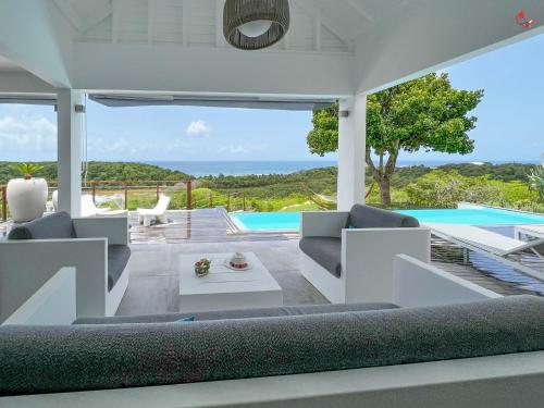 THE VIEW - Magnifique Villa face à la Merの敷地内または近くにあるプール