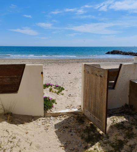 Cosy studio en étage résidence front de mer