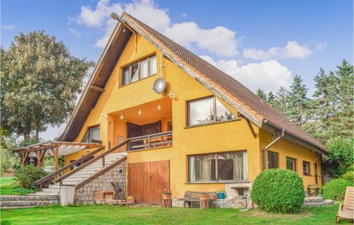 2 Bedroom Lovely Apartment In Wolin