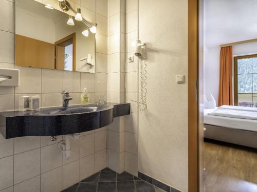 Koupelna v ubytování Apartment in Neustift im Stubaital with Ski Boot Heaters